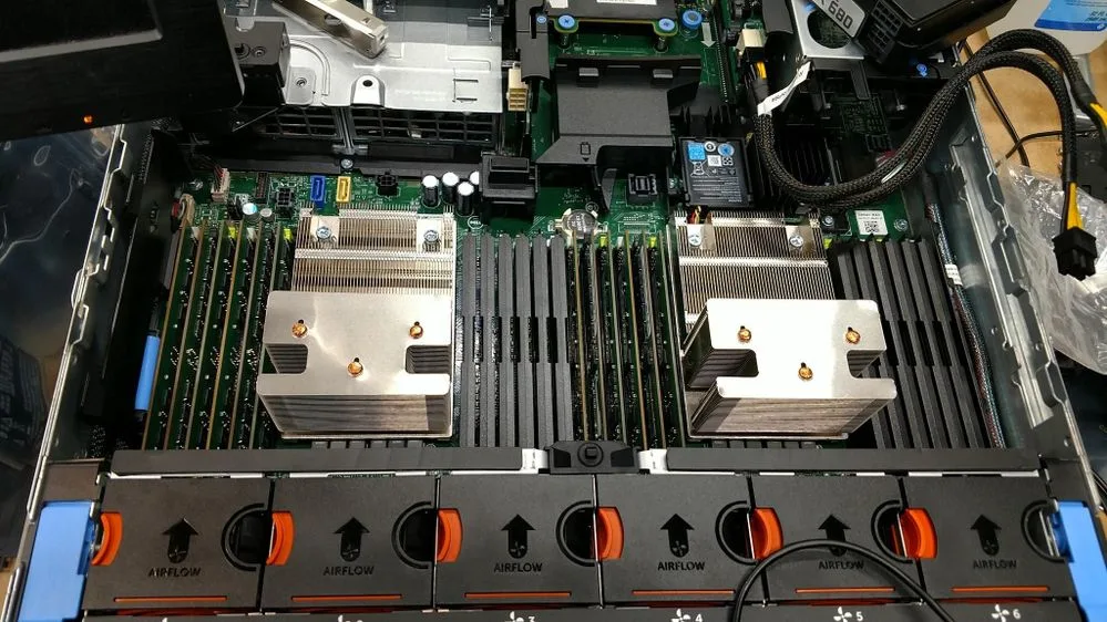 PowerEdge R730XD 2.5-Inch Rack Server